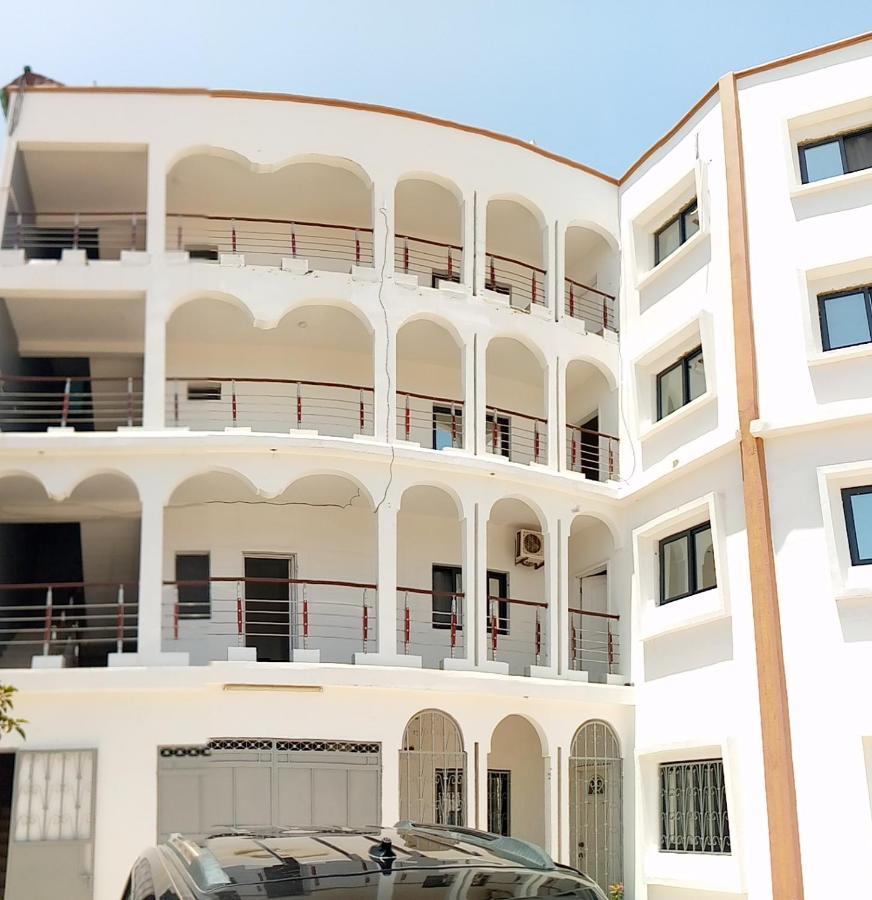 Mgm Apartments Gambia Кололи Экстерьер фото