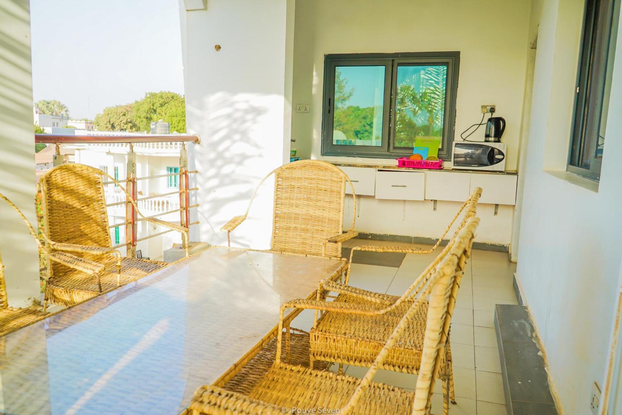Mgm Apartments Gambia Кололи Экстерьер фото