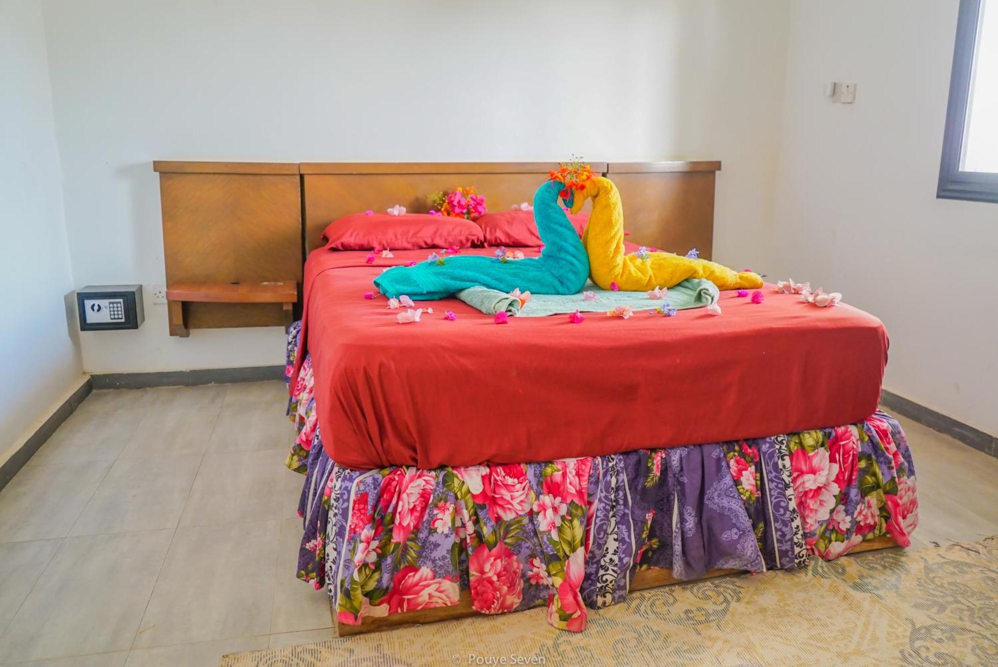 Mgm Apartments Gambia Кололи Экстерьер фото