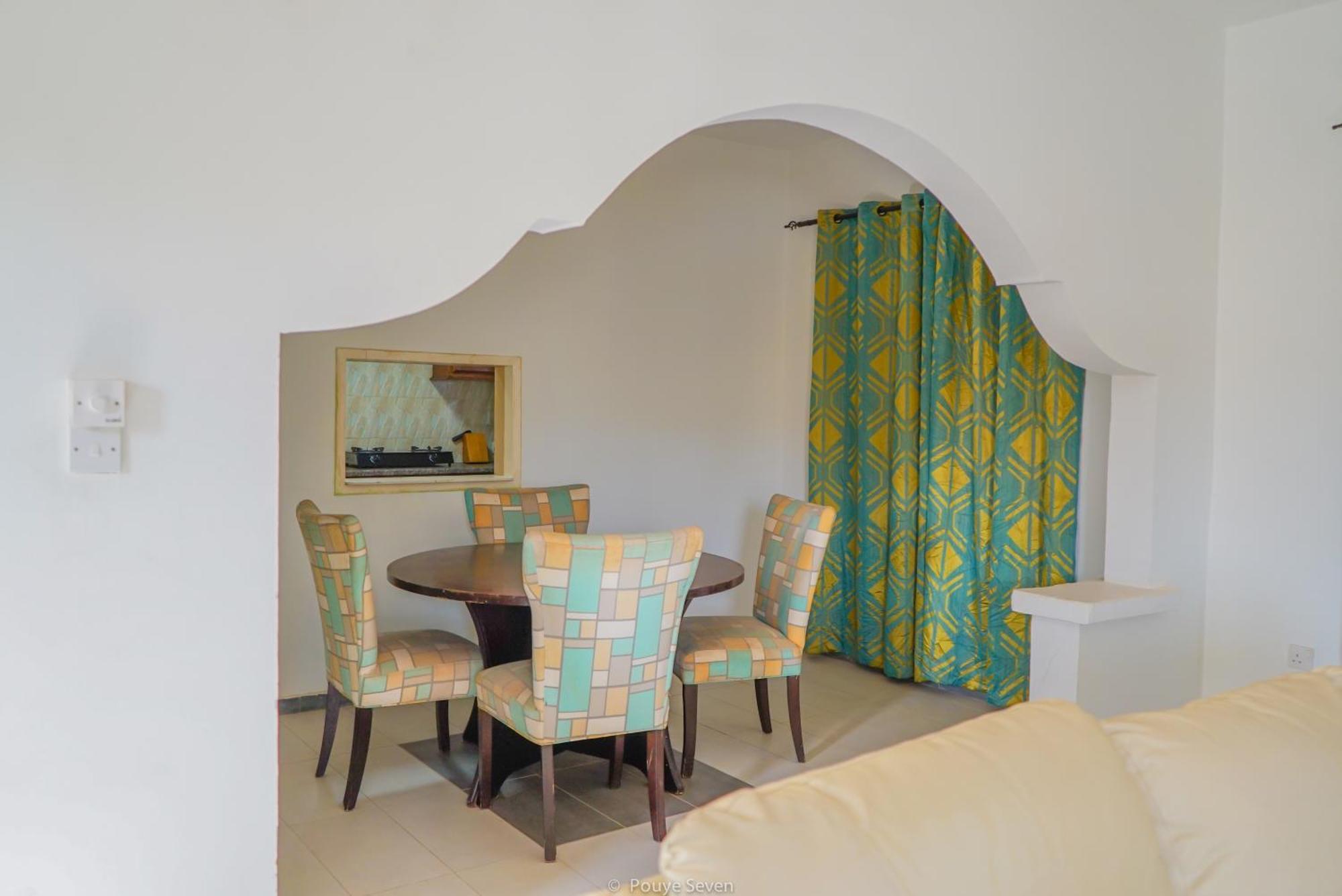 Mgm Apartments Gambia Кололи Экстерьер фото